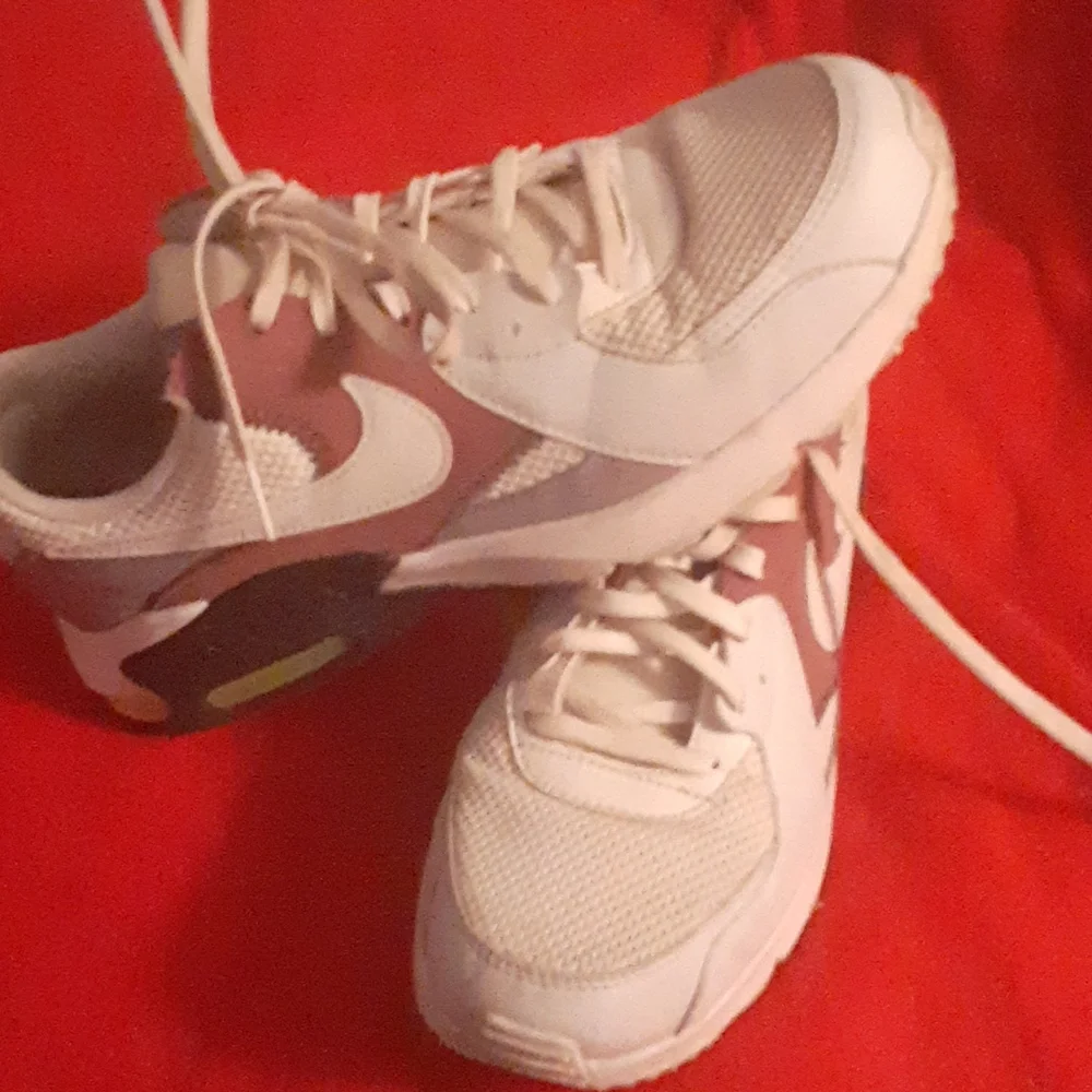 Nike Air MAX size 9
